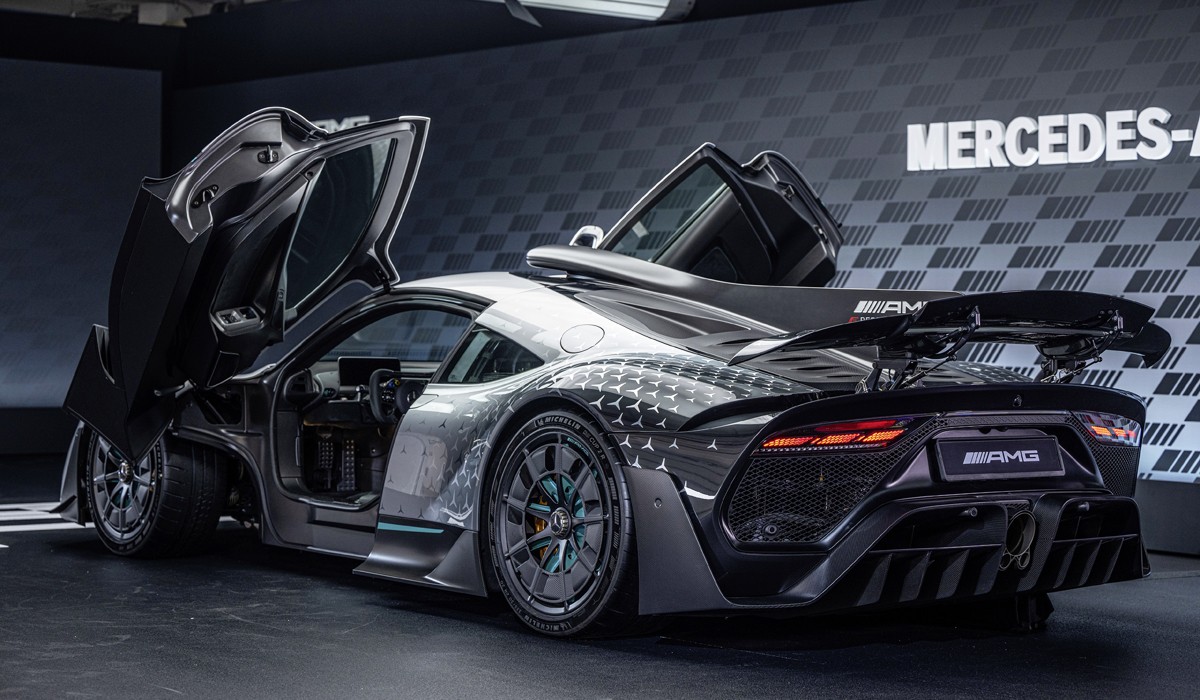 Mercedes-AMG One с техникой Формулы-1 все-таки стал серийным