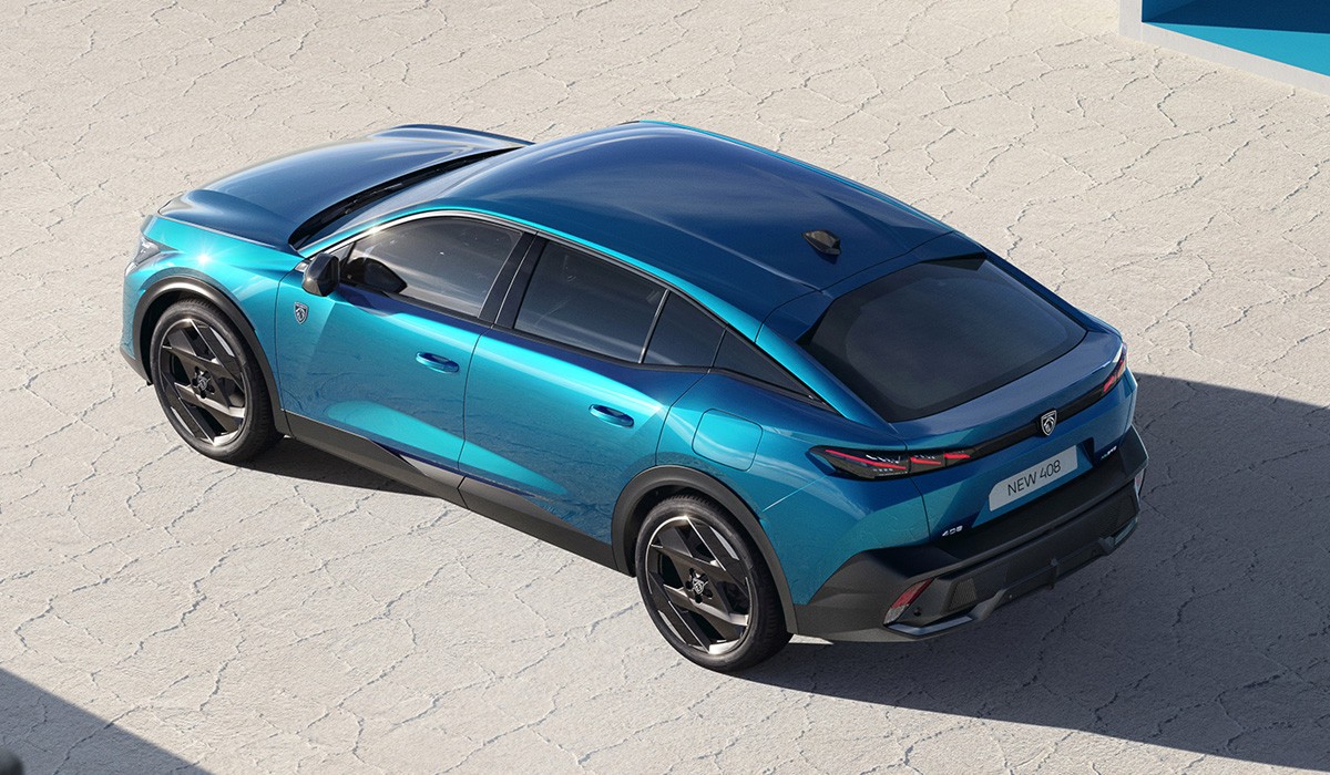 Представлен кросс-лифтбек Peugeot 408