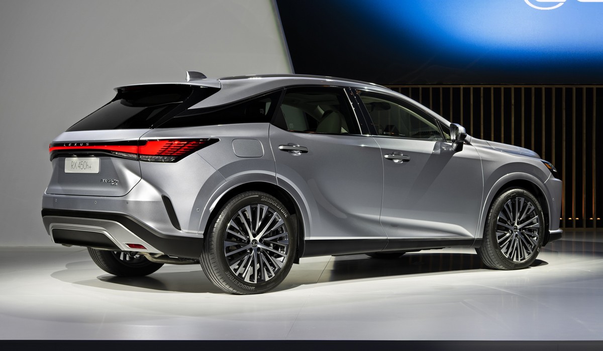 Представлен кроссовер Lexus RX пятого поколения