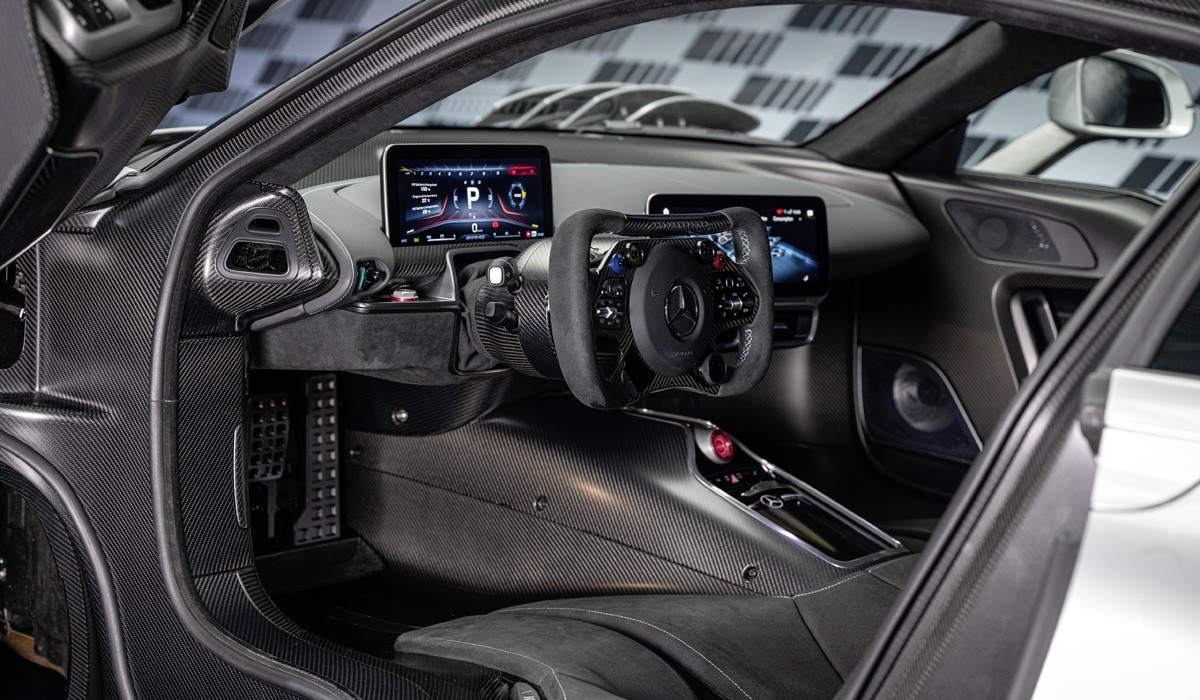 Mercedes-AMG One с техникой Формулы-1 все-таки стал серийным