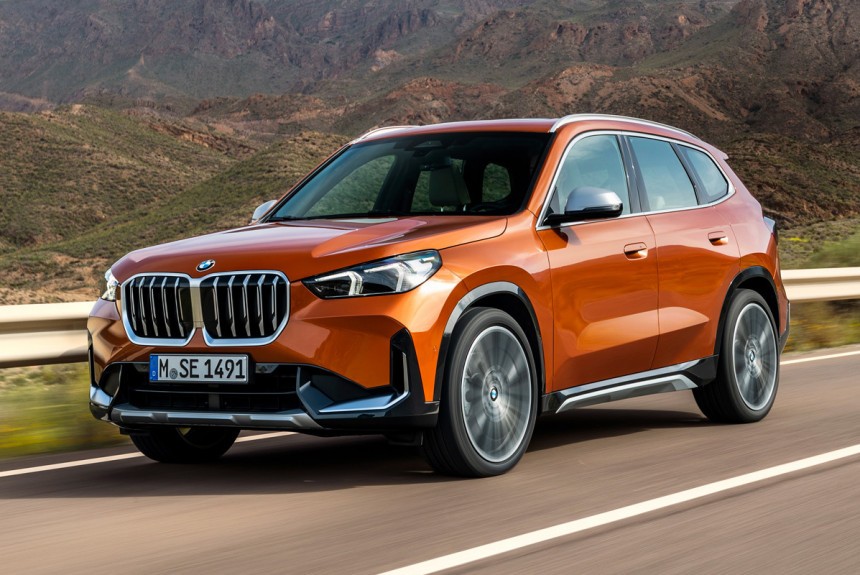 Новый BMW X1 дебютировал вместе с электромобилем iX1