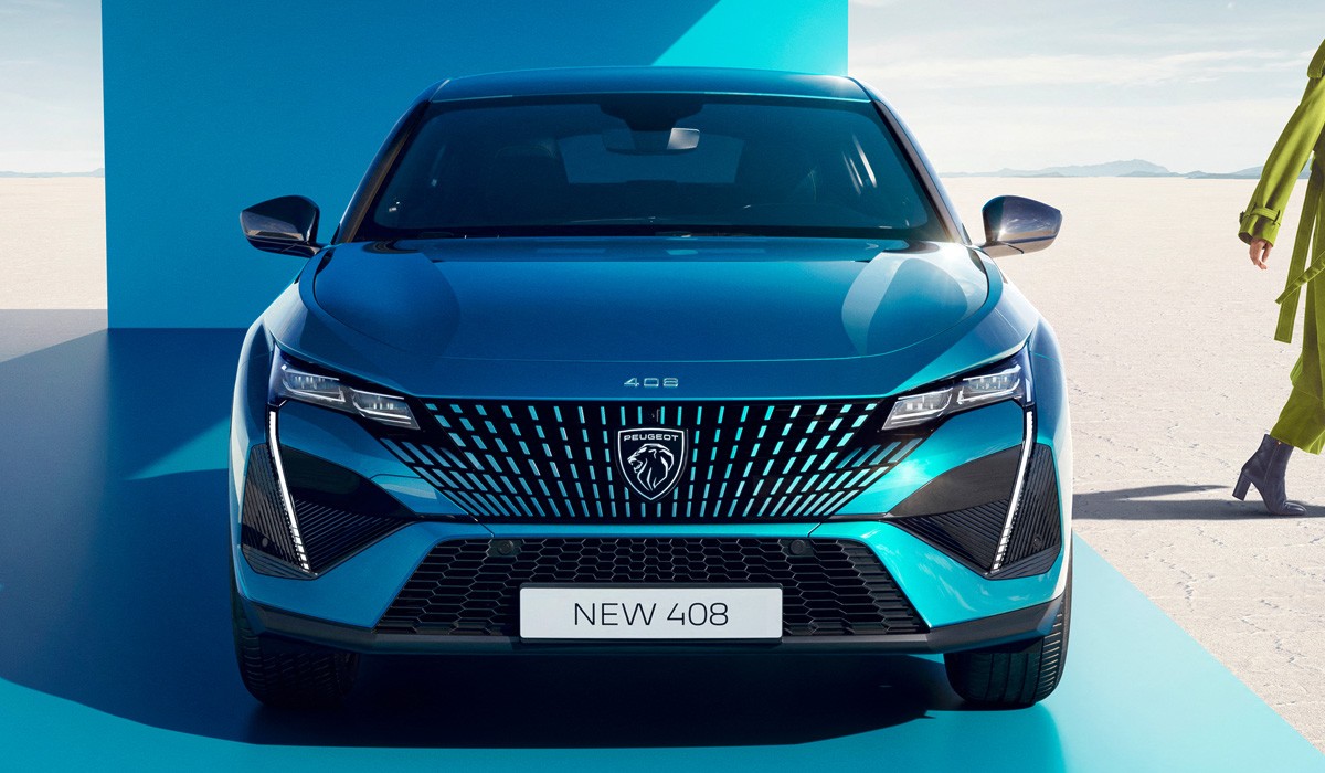 Представлен кросс-лифтбек Peugeot 408