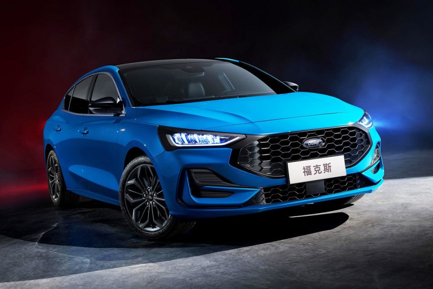 Ford Focus еще раз обновлен: плюс один цилиндр