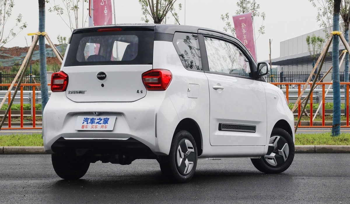 BAIC начал производство двух миниатюрных электромобилей