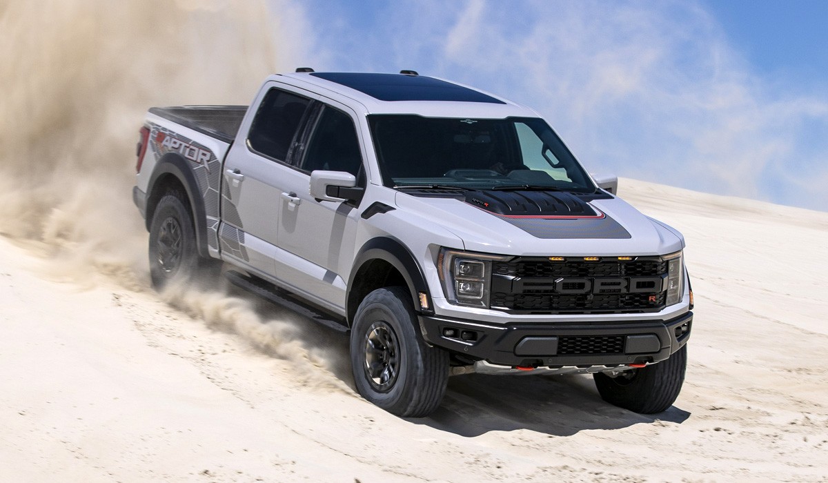 Ford F-150 Raptor снова обрел V8: теперь более 700 сил!