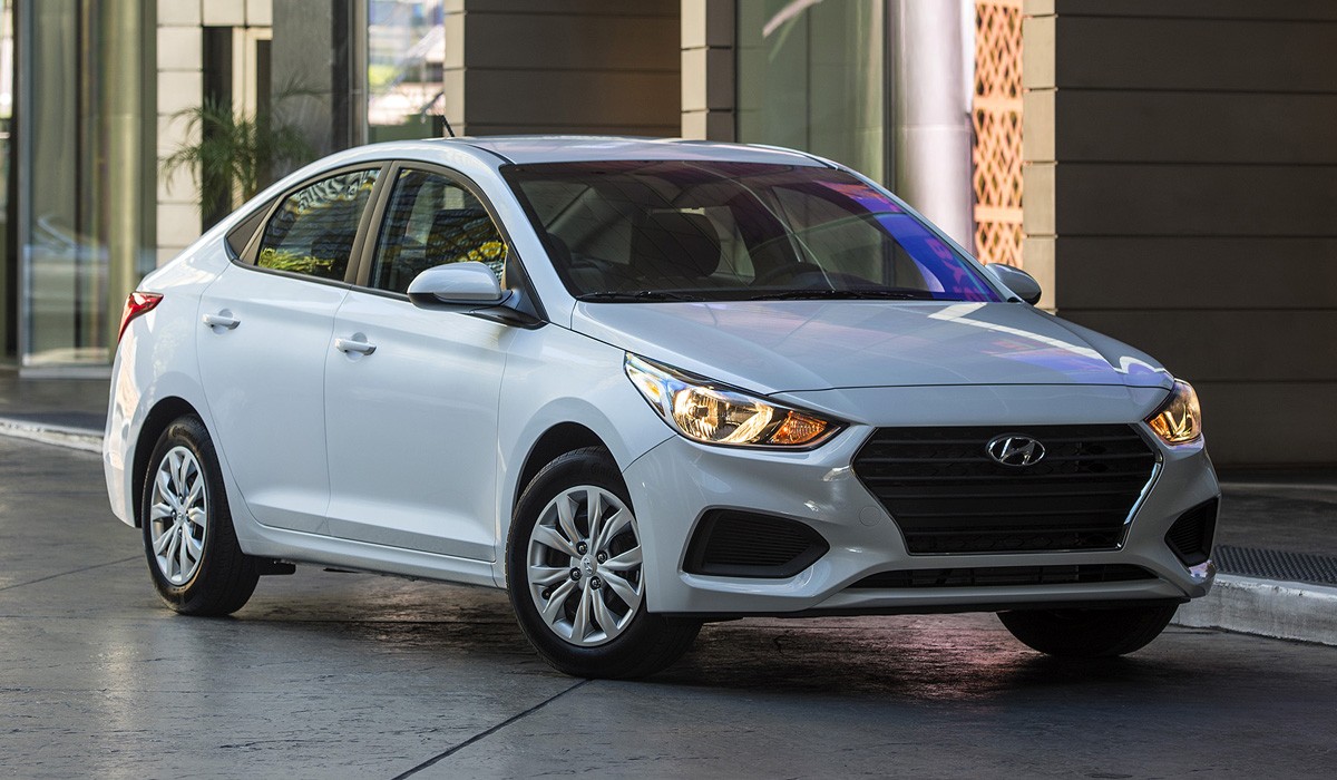 Дайджест дня: финальный BMW i3, Brabus C-класса и другие события индустрии