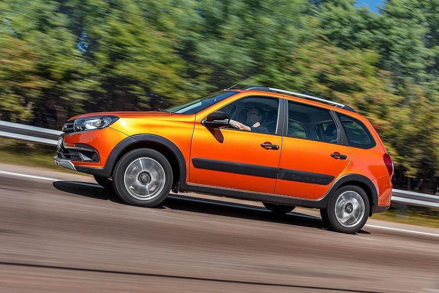 Теперь и Лада Гранта Cross: старт продаж упрощенной версии