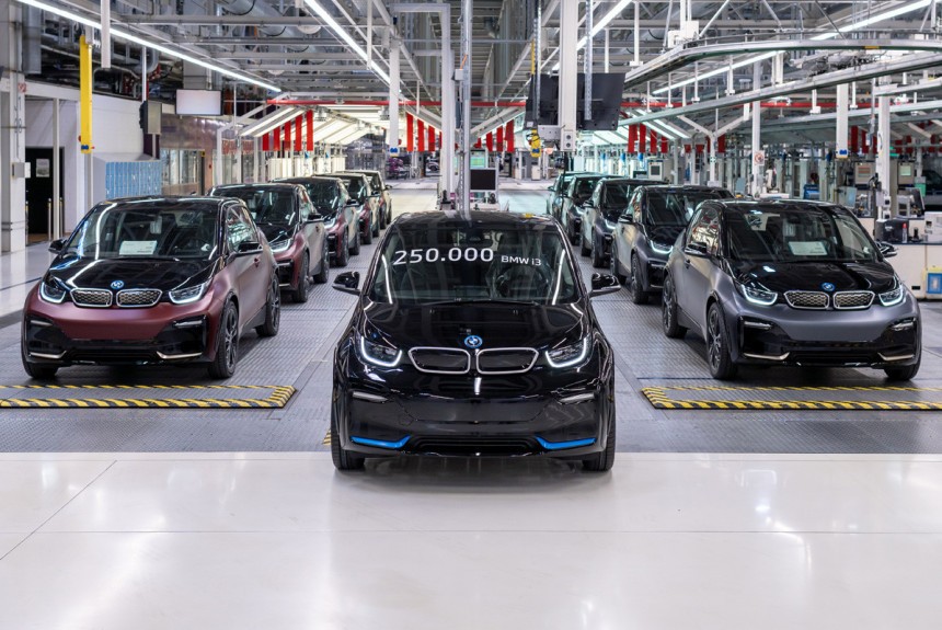Дайджест дня: финальный BMW i3, Brabus C-класса и другие события индустрии