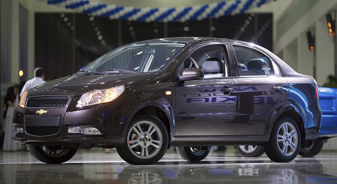 Дайджест дня: самый дорогой Range Rover, виски Bentley и другие события индустрии Дайджест дня: самый дорогой Range Rover, виски Bentley и другие события индустрии