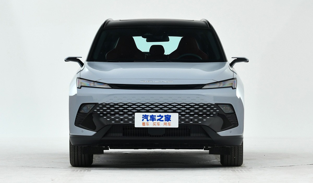 Новый кроссовер Beijing Mofang: первый «китаец» без зеркал Новый кроссовер Beijing Mofang: первый «китаец» без зеркал