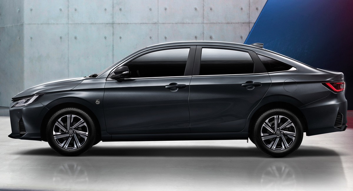 Представлен новый седан Toyota Yaris Ativ