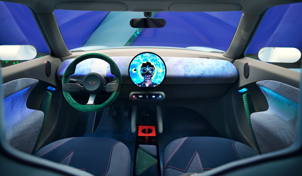 Кроссовер Mini Aceman показал новый дизайн марки Кроссовер Mini Aceman показал новый дизайн марки