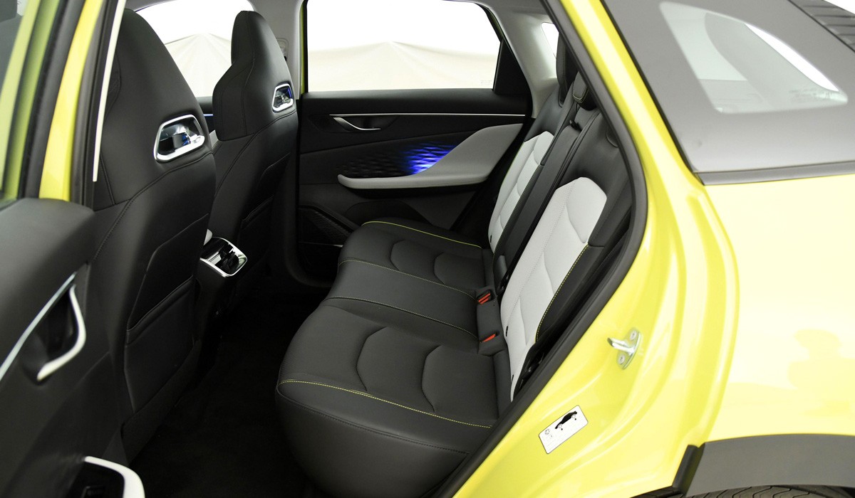 Новый кроссовер Beijing Mofang: первый «китаец» без зеркал Новый кроссовер Beijing Mofang: первый «китаец» без зеркал