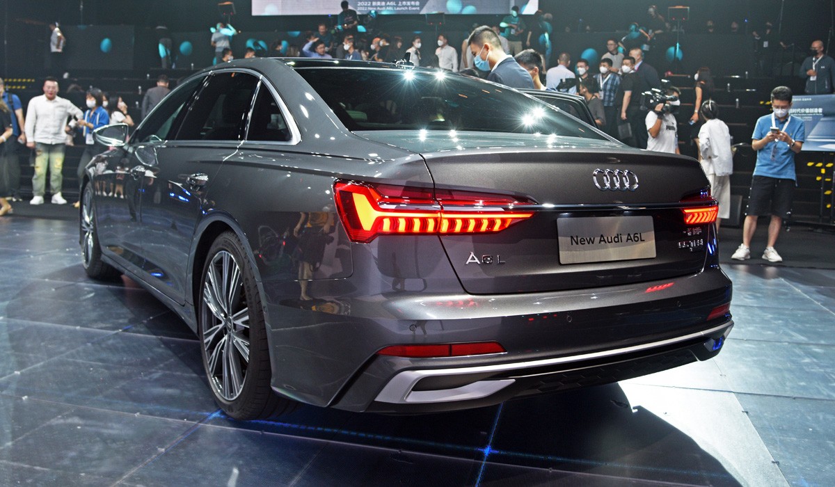 Обновленный седан Audi A6 дебютировал в Поднебесной
