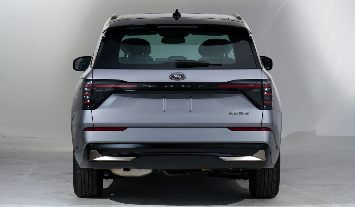 Новый Ford Edge, минивэн FAW и другие утечки из Китая