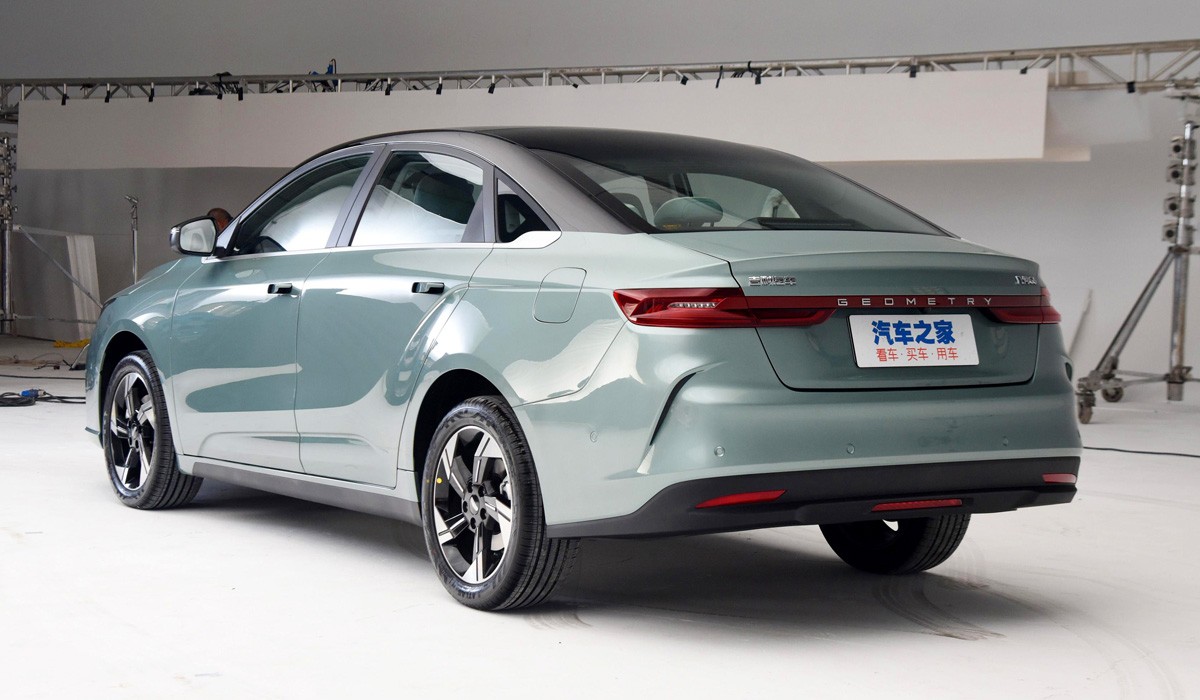 Электромобили Geometry G6 и M6: эволюция со сменой индексов