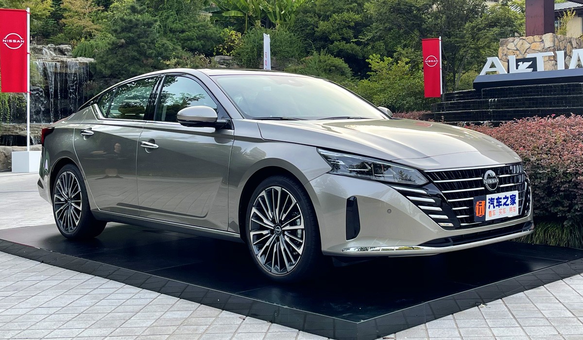 Седан Nissan Altima: альтернативный рестайлинг Седан Nissan Altima: альтернативный рестайлинг