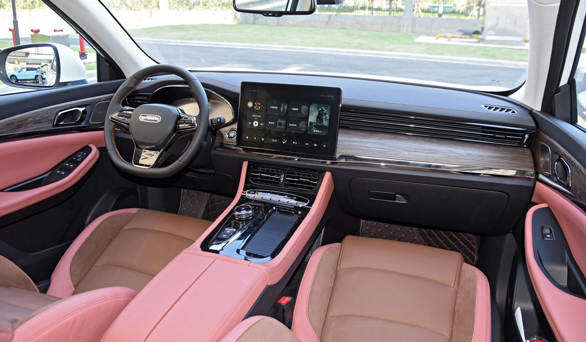 Кроссовер Skyworth HT-i: гибрид на базе электромобиля