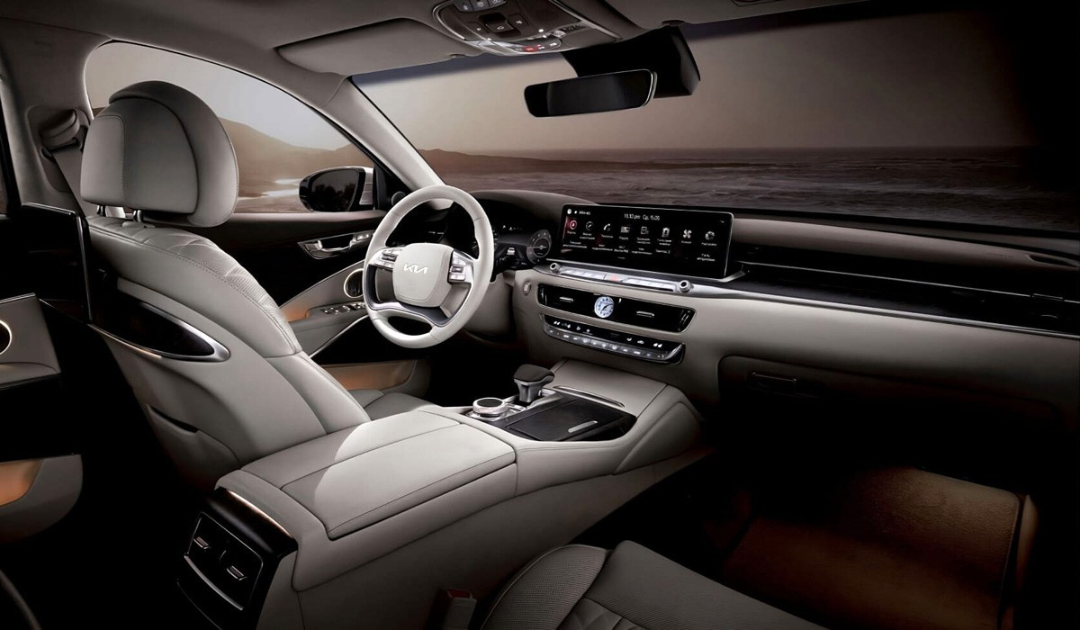 Седан Kia K9 все-таки выходит на российский рынок: объявлена цена
