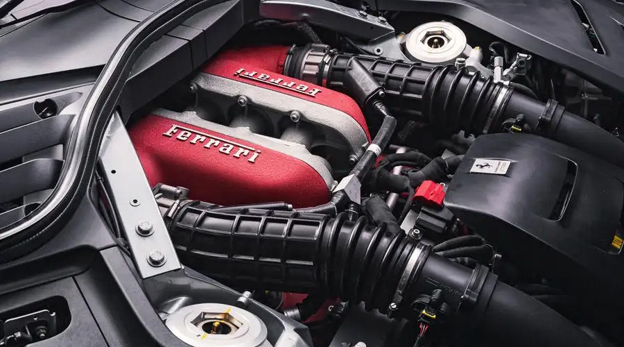 Представлен кроссовер Ferrari Purosangue