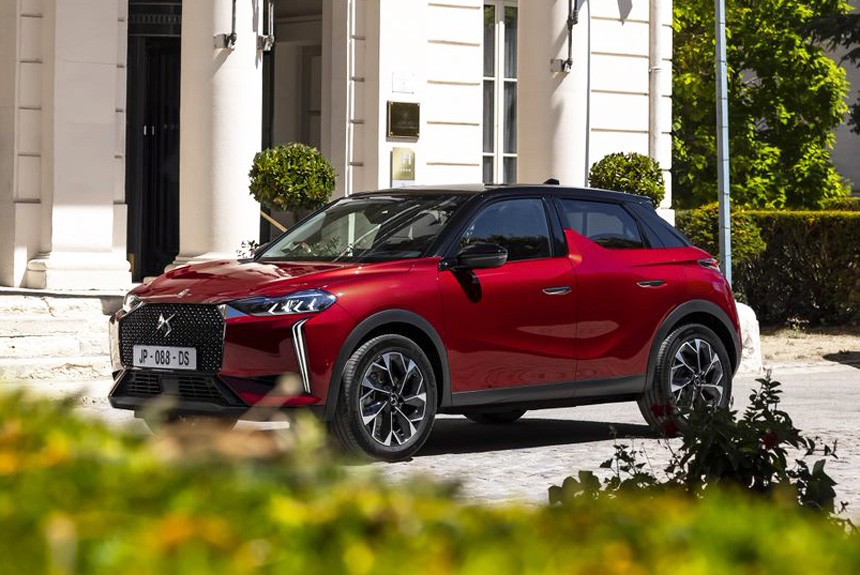Представлен обновленный кроссовер DS 3 Представлен обновленный кроссовер DS 3