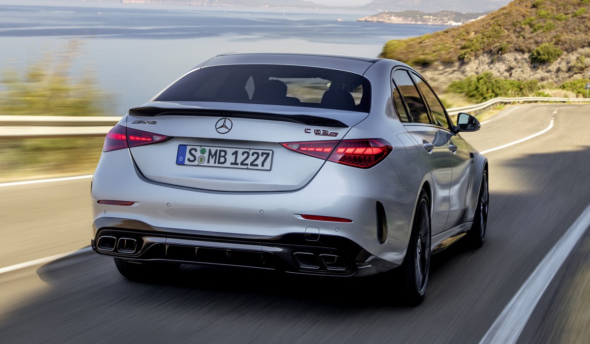 Новый Mercedes-AMG C 63 S: четырехцилиндровый гибрид вместо V8