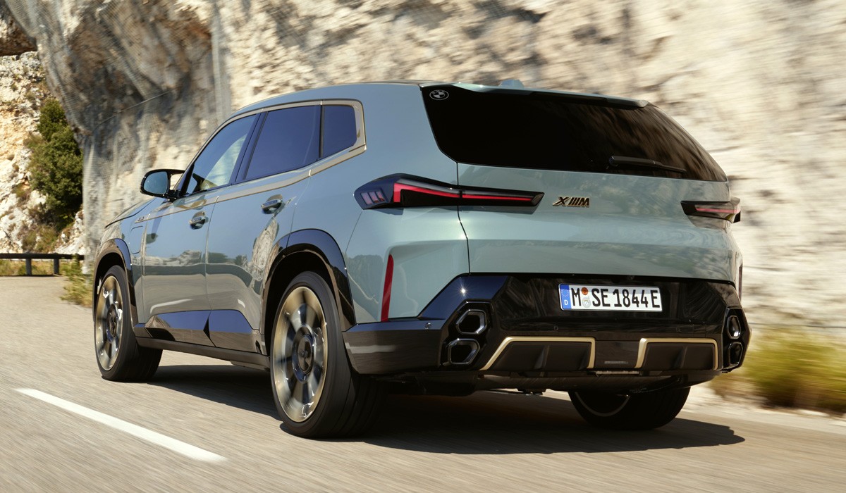 Мощный кроссовер BMW XM: серийная версия
