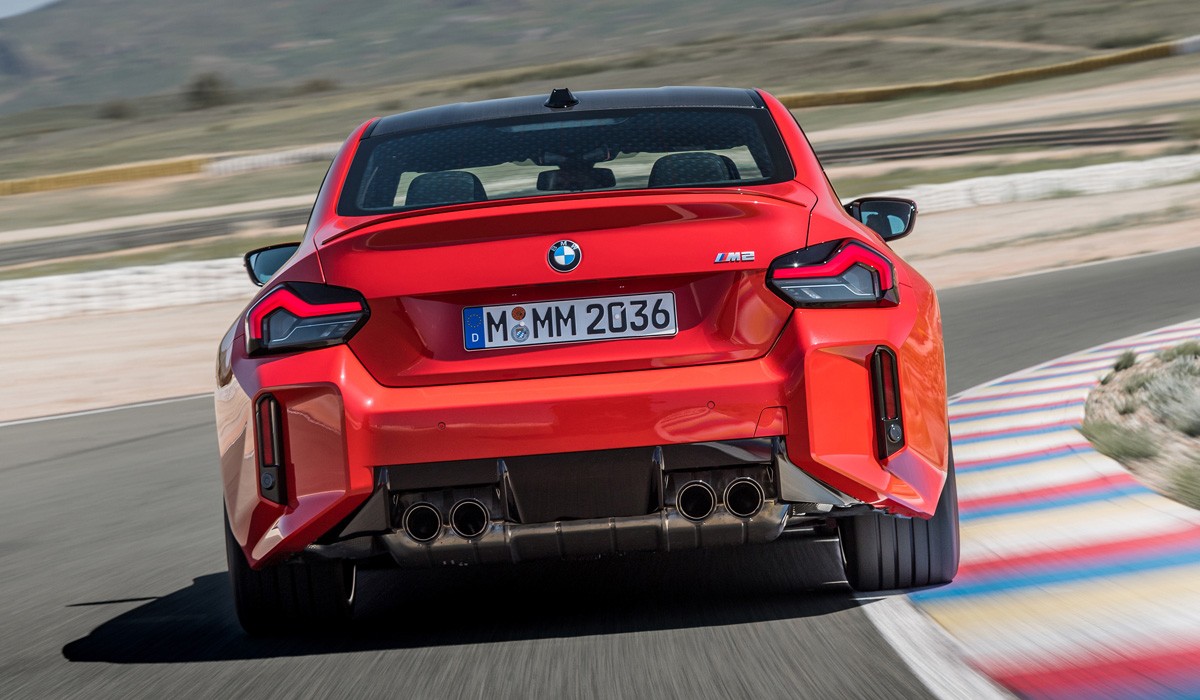 Новое купе BMW M2: задний привод, &laquo;механика&raquo; за доплату
