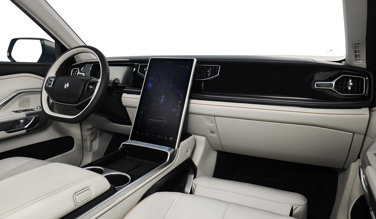 Кроссовер Niutron NV: последователь электроскутеров Кроссовер Niutron NV: последователь электроскутеров