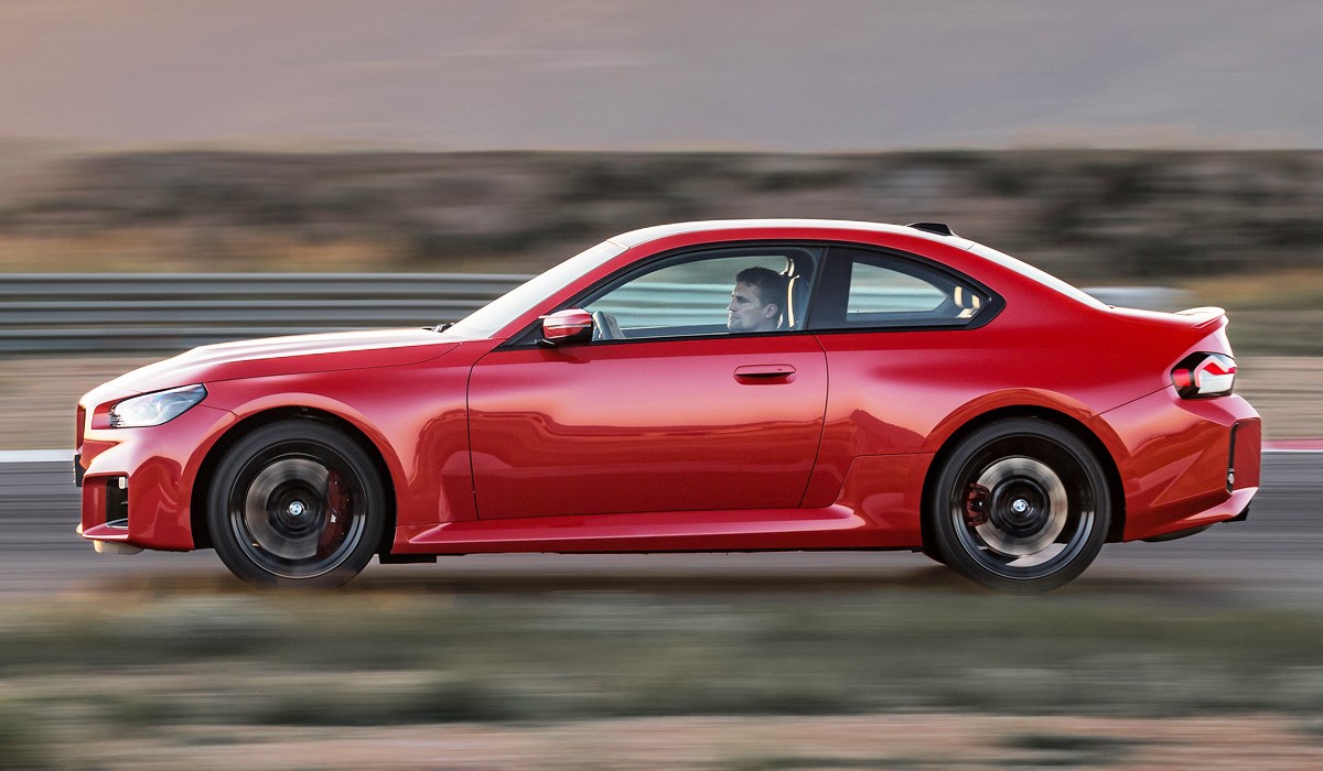 Новое купе BMW M2: задний привод, &laquo;механика&raquo; за доплату