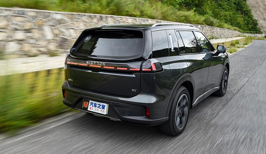 Кроссовер Niutron NV: последователь электроскутеров Кроссовер Niutron NV: последователь электроскутеров