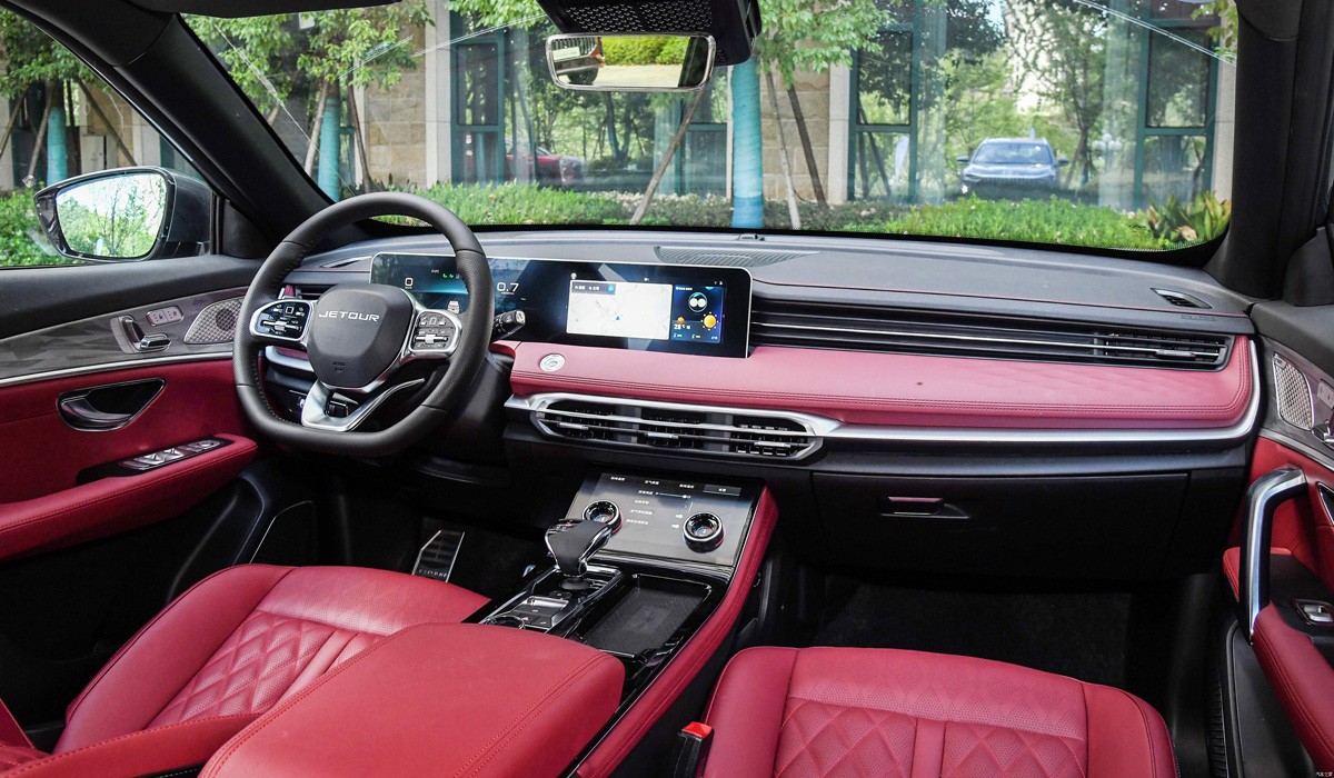 Компания Chery обновила кроссовер Jetour X70