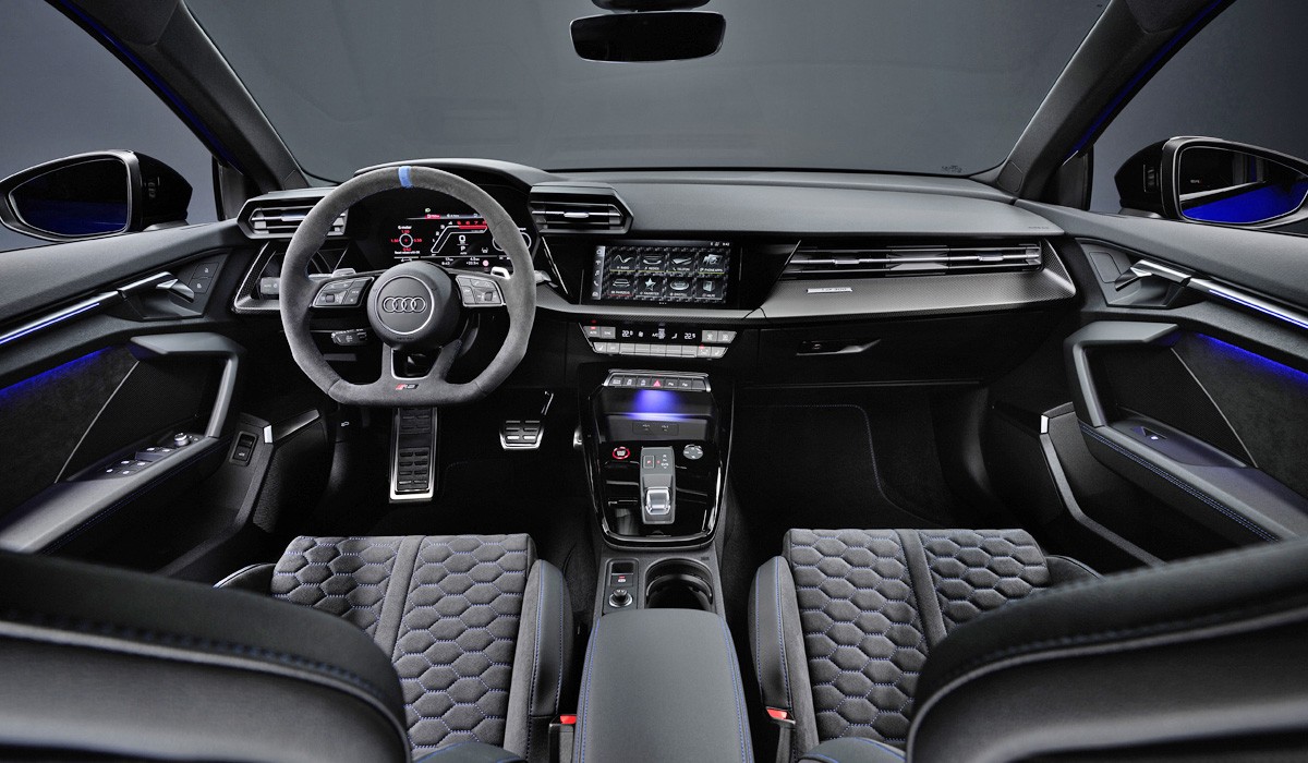 Audi RS 3 performance edition сможет взять рубеж 300 км/ч Audi RS 3 performance edition сможет взять рубеж 300 км/ч