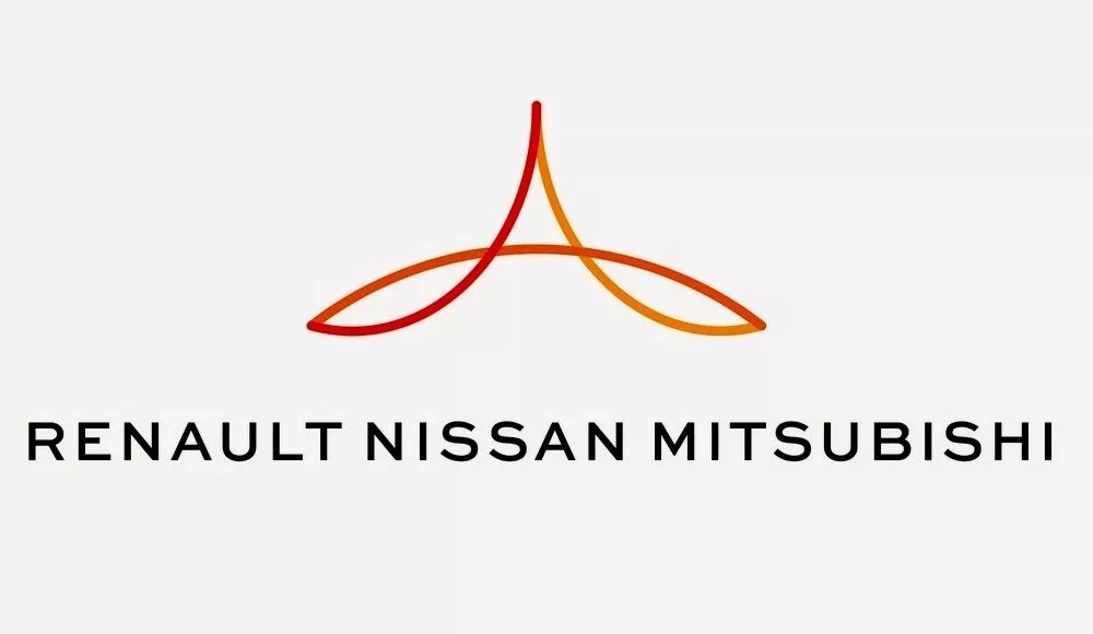 Дайджест дня: первая гибридная Dacia, Nio в Европе и другие события индустрии