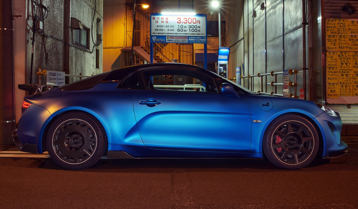 Новый Alpine A110 R: самый экстремальный в гамме Новый Alpine A110 R: самый экстремальный в гамме