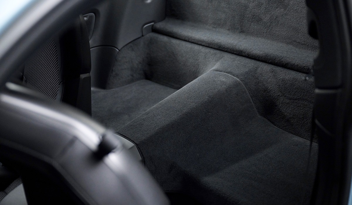 Porsche 911 Carrera T: новая облегченная версия с &laquo;механикой&raquo;