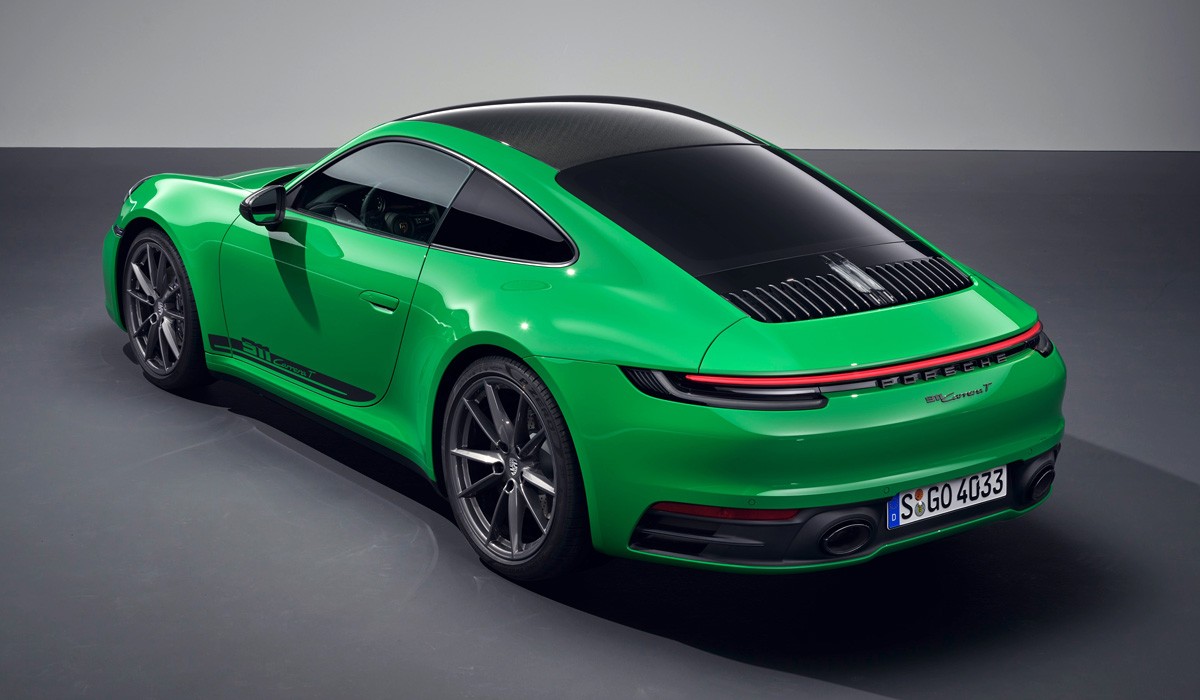 Porsche 911 Carrera T: новая облегченная версия с &laquo;механикой&raquo;