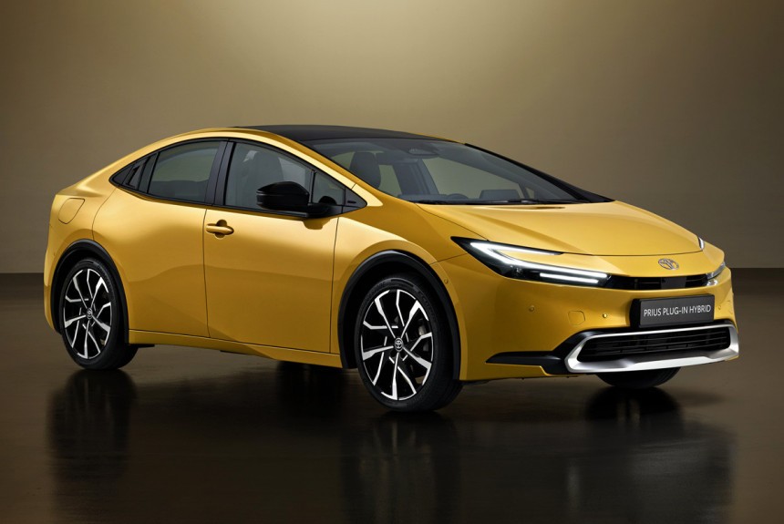 Представлена новая Toyota Prius: гибрид пятого поколения Представлена новая Toyota Prius: гибрид пятого поколения