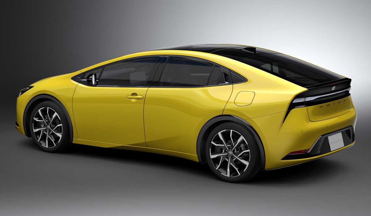 Представлена новая Toyota Prius: гибрид пятого поколения Представлена новая Toyota Prius: гибрид пятого поколения