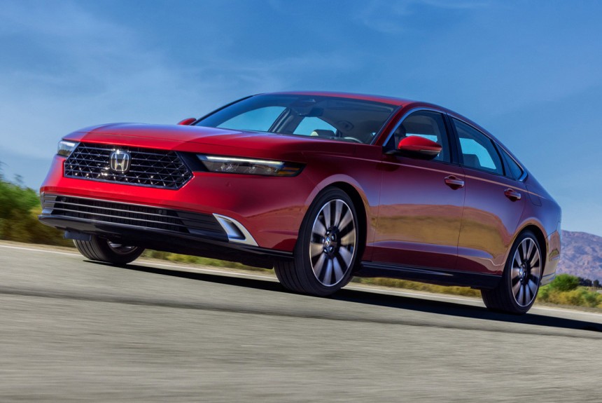 Представлена Honda Accord одиннадцатого поколения Представлена Honda Accord одиннадцатого поколения