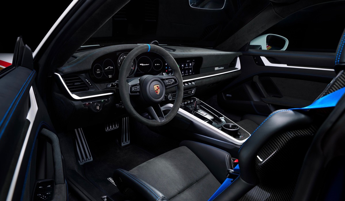 Внедорожный Porsche 911 Dakar вышел ограниченным тиражом Внедорожный Porsche 911 Dakar вышел ограниченным тиражом