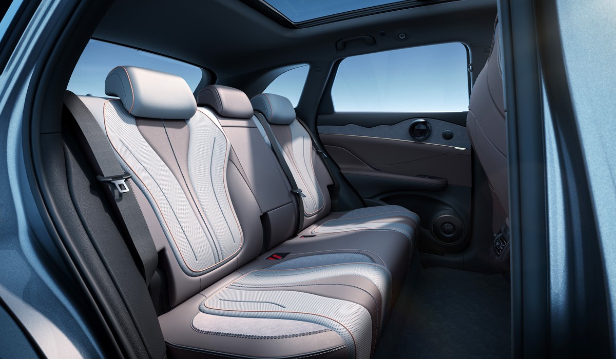 Новый кроссовер BYD Frigate 07 готов к рыночному дебюту