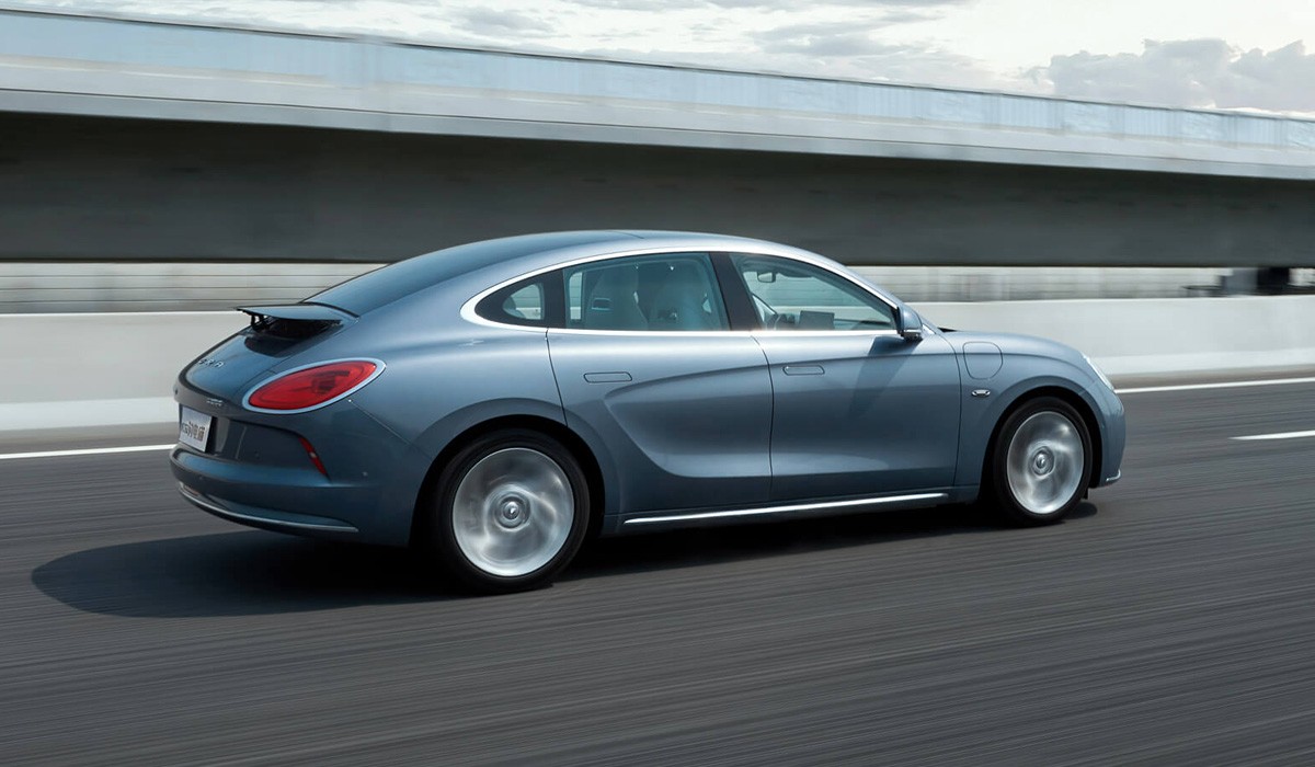 Great Wall представил серийный фастбек Ora Lightning Cat