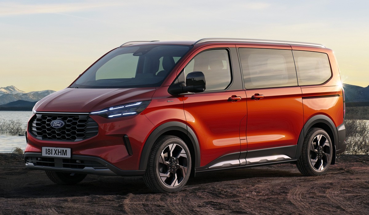 Новый Ford Tourneo Custom частично заменит Galaxy и S-Max Новый Ford Tourneo Custom частично заменит Galaxy и S-Max