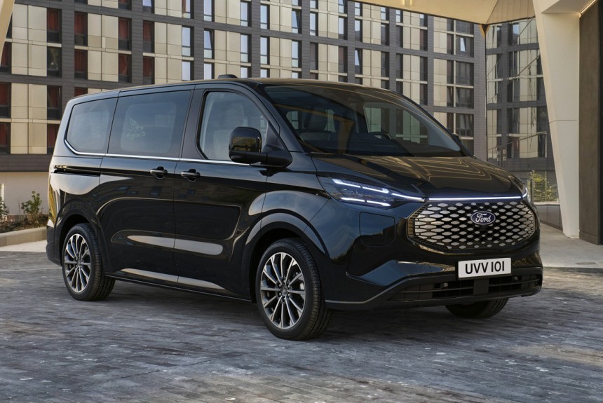Новый Ford Tourneo Custom частично заменит Galaxy и S-Max Новый Ford Tourneo Custom частично заменит Galaxy и S-Max