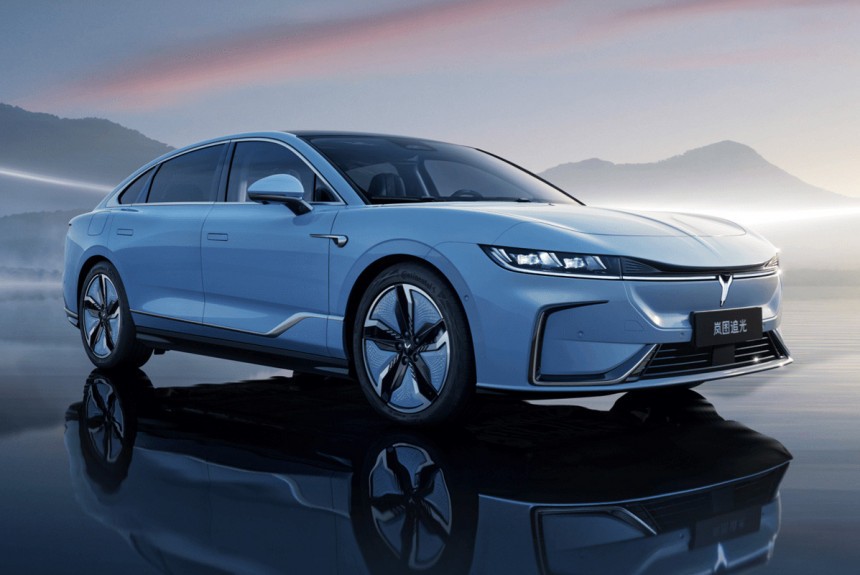 Роскошный седан Voyah Zhuiguang стал третьей моделью в гамме Роскошный седан Voyah Zhuiguang стал третьей моделью в гамме