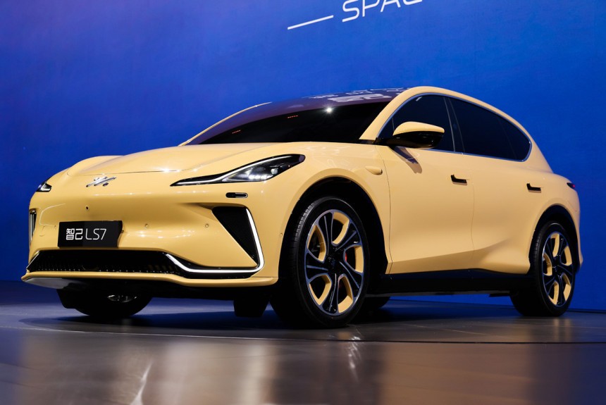 Кроссовер IM LS7: вторая премиум-модель концерна SAIC Кроссовер IM LS7: вторая премиум-модель концерна SAIC