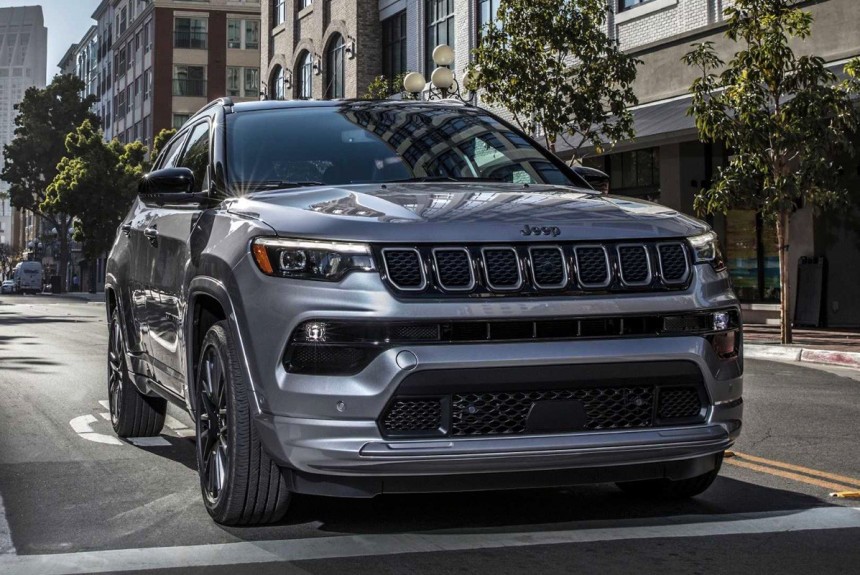 Jeep Compass опять обновлен: теперь с мощным турбомотором