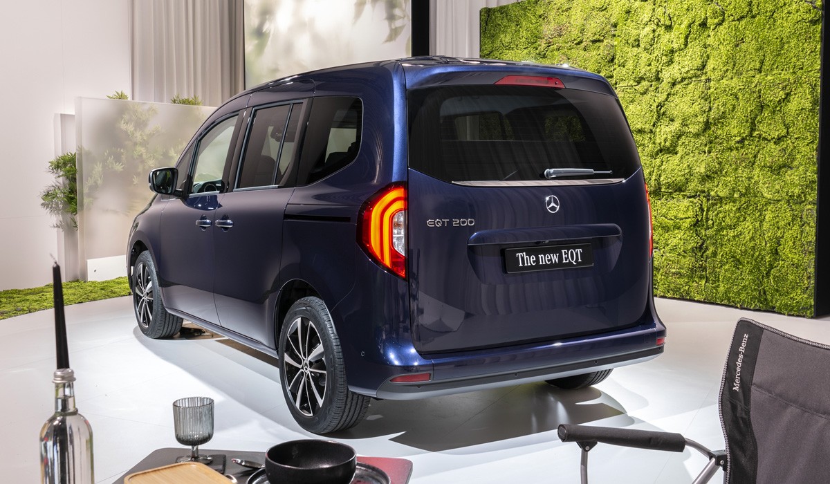 Электрический Mercedes-Benz EQT дебютировал в виде автокемпера Электрический Mercedes-Benz EQT дебютировал в виде автокемпера