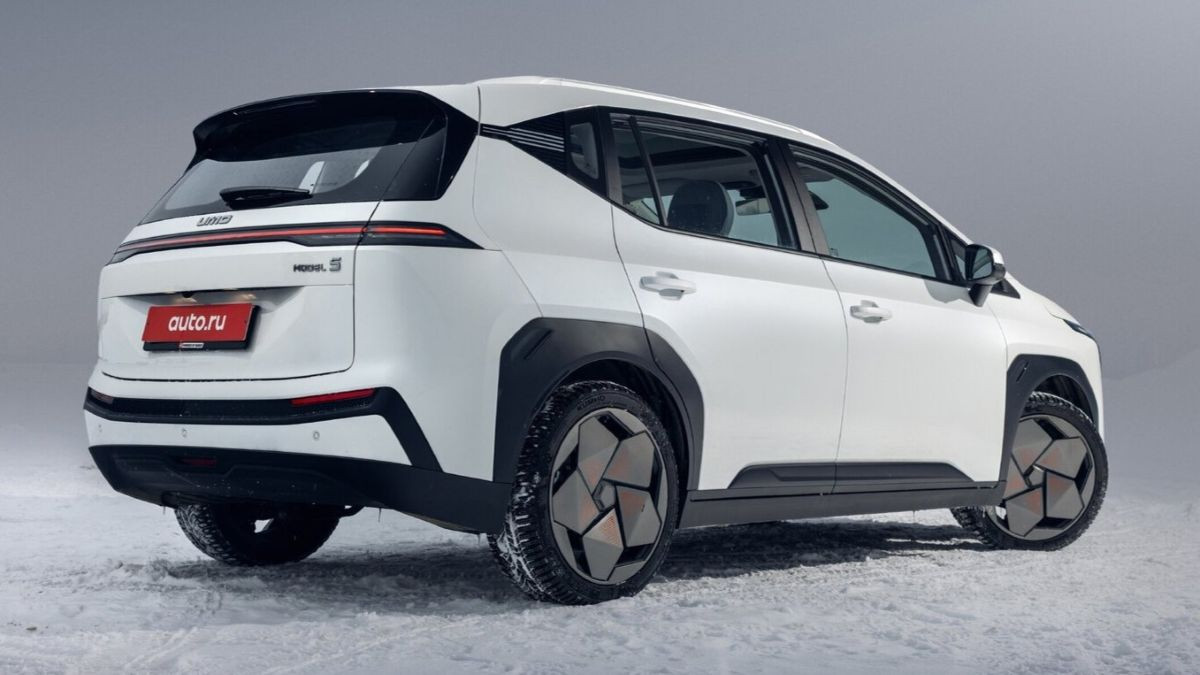 Яндекс представил свой первый автомобиль UMO 5